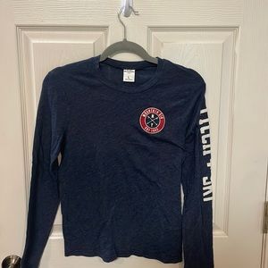 Long sleeved Abercrombie shirt in a Kids Large